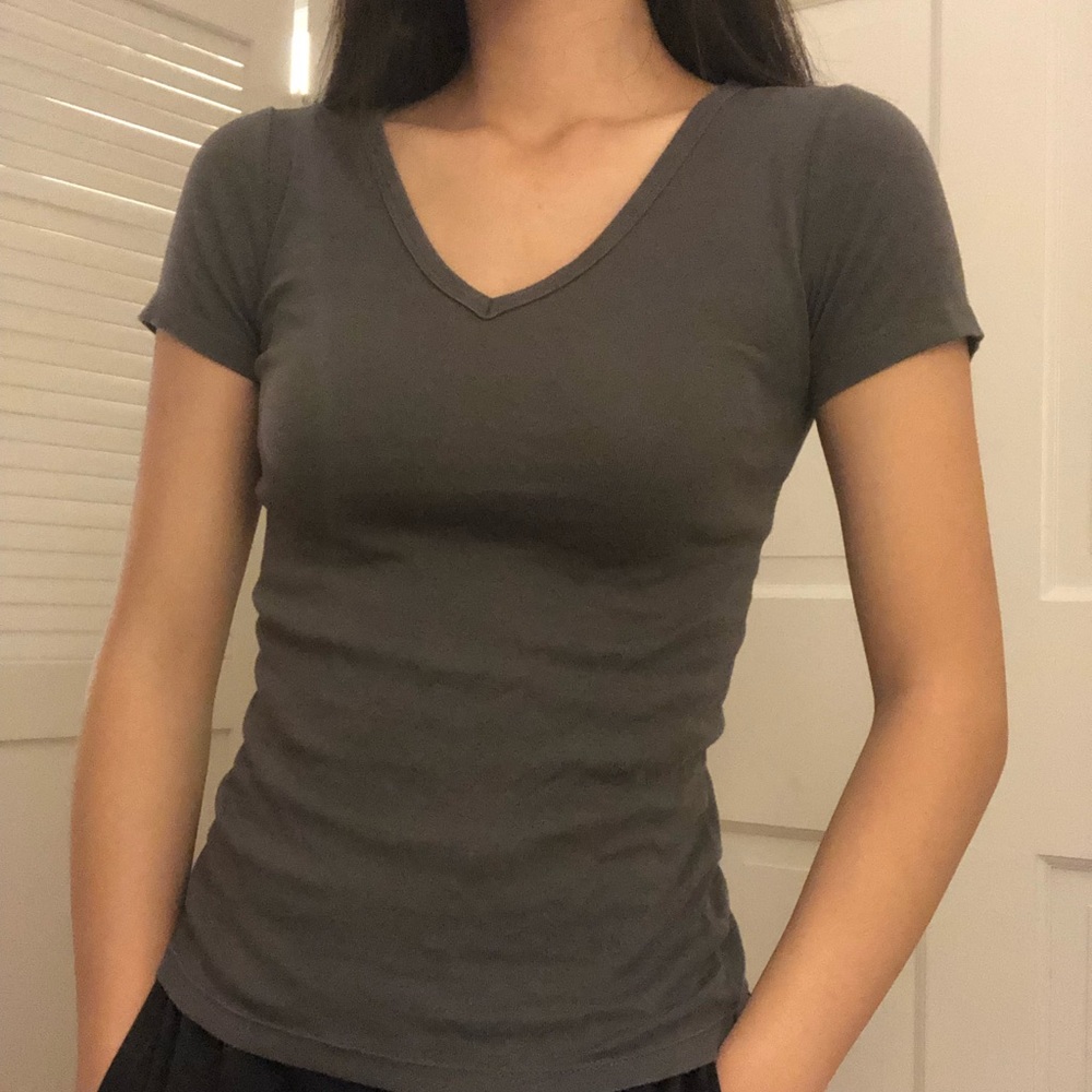 GAP grey t shirt